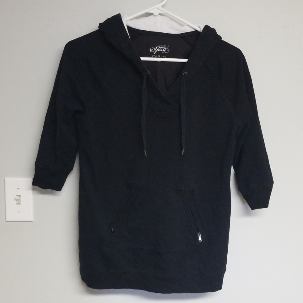 Three quarter sleeve sweater